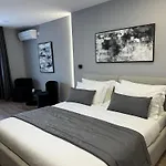 L\'Hotel Tirana