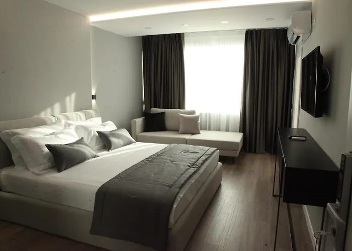 L\'Hotel Tirana